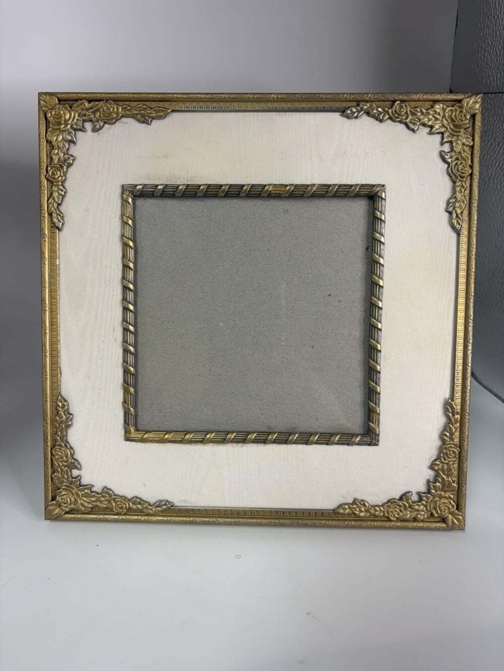 Vintage Gold Tone Ornate Rose Corner Picture Frame Cream Fabric Mat Square 8x8”